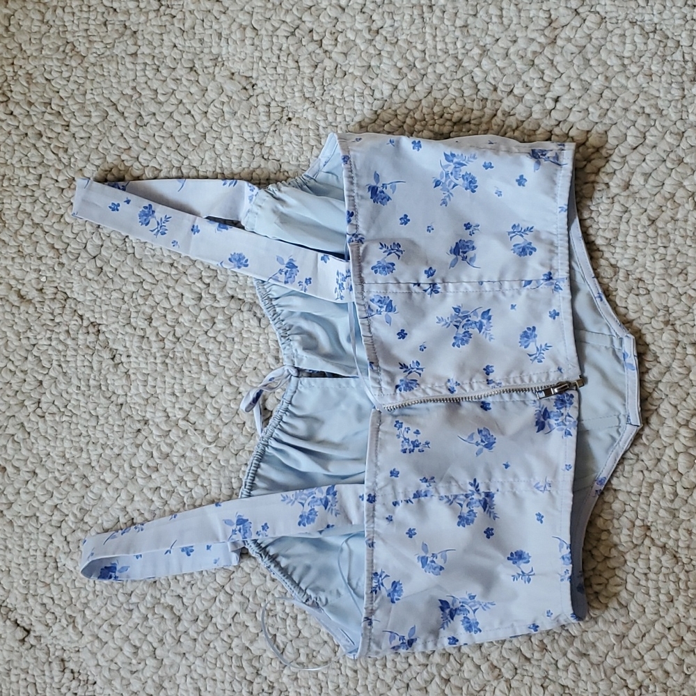 crop top - Picture 2 of 2